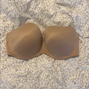 VS Strapless Body by Victoria 36DDD